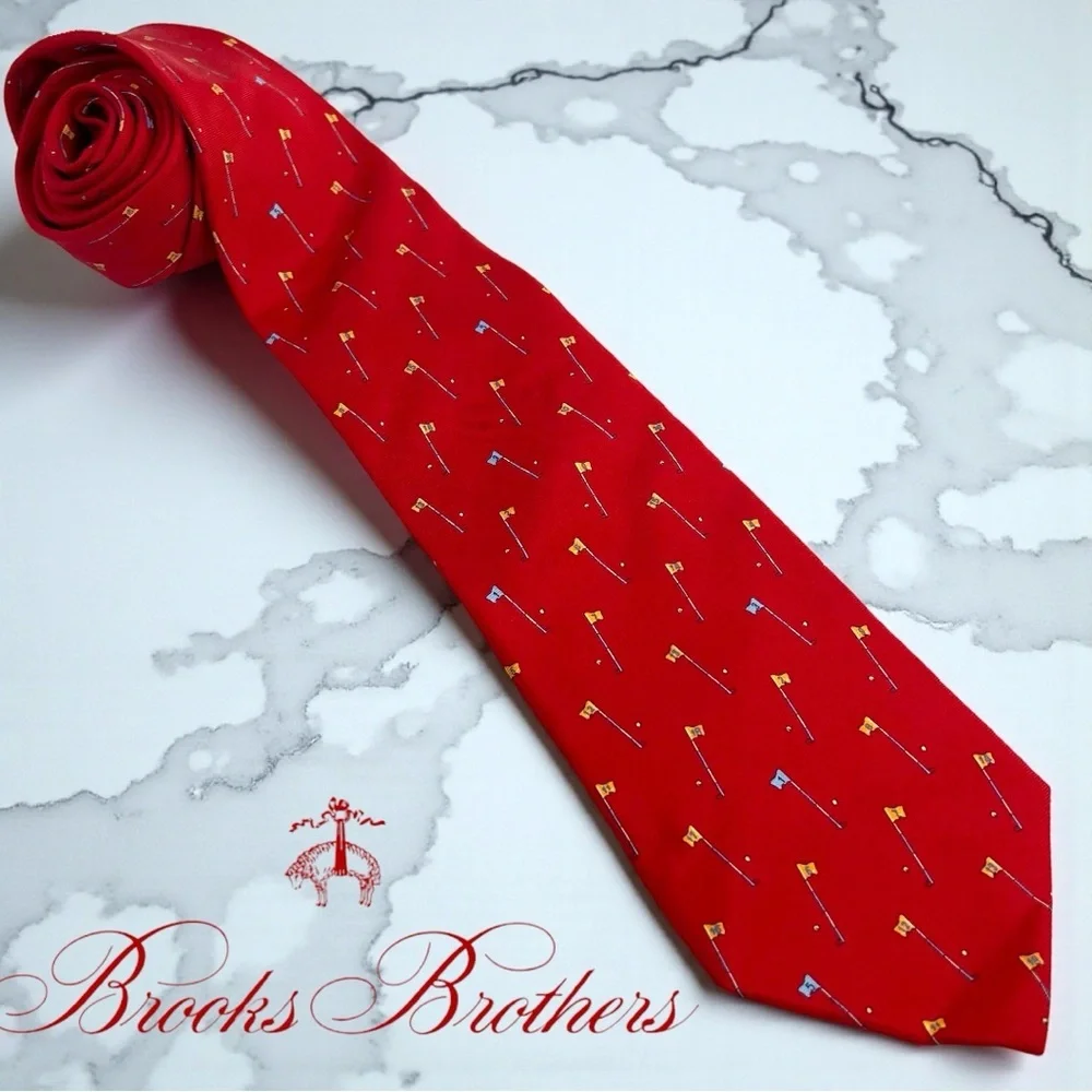 Brooks Brothers 100% Silk Tie Red Golf Flag Pattern Novelty Sports